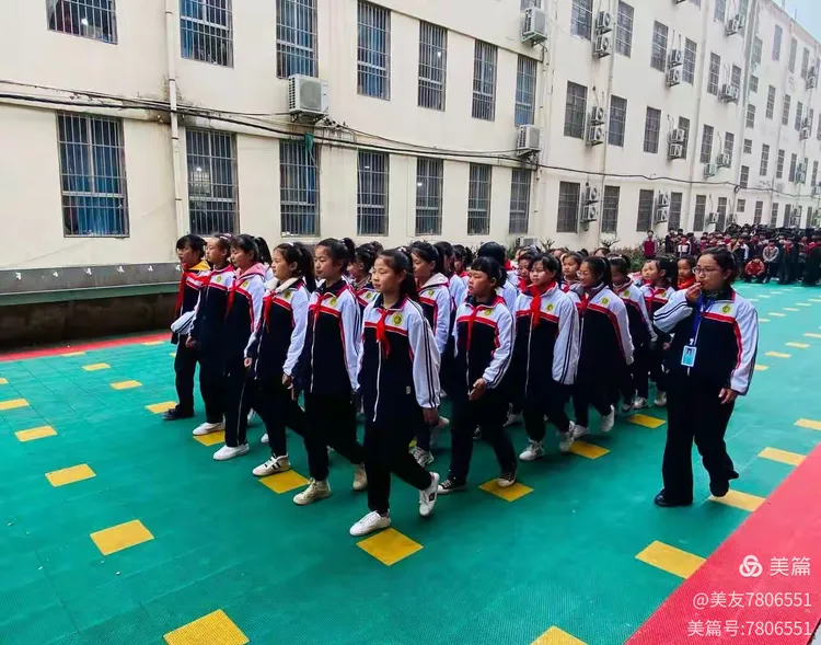 睢阳一中小学部举行班级风采大赛